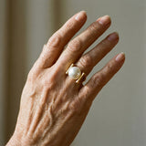 Bague Rétro Dorée avec Ornement de Perles