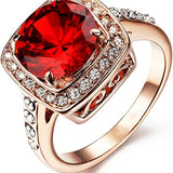 Bague Rubis avec couronne en or rose