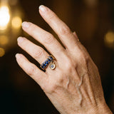 Bague antique en or et cristal bleu