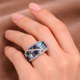 Bague rétro avec zircon bleu