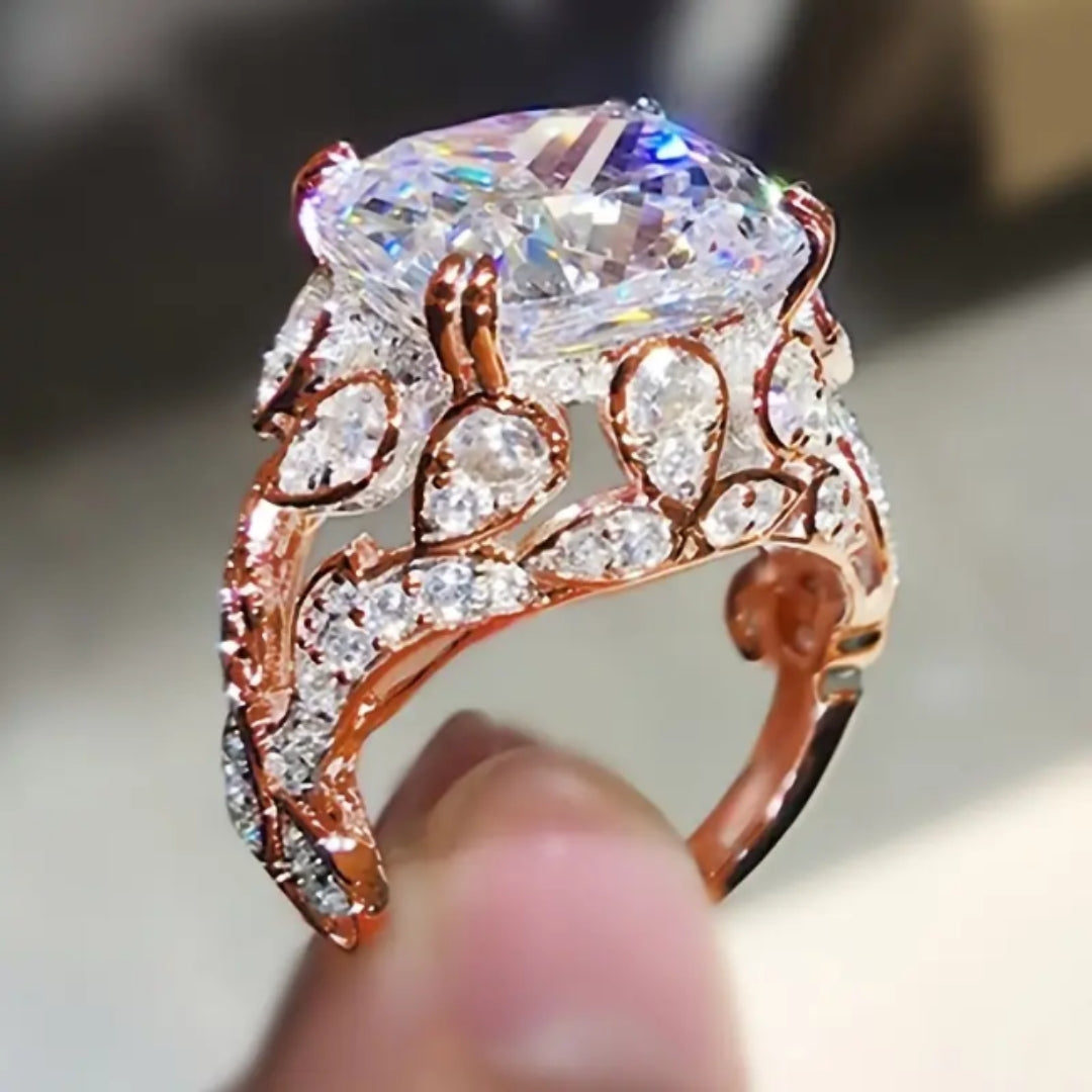 Bague vintage dorée avec verre