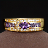 Bague vintage dorée avec zircon rose
