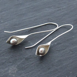Boucles d'oreilles rétro avec feuille et perle