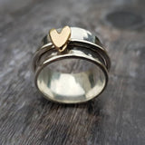 Bague en argent avec cœur en or