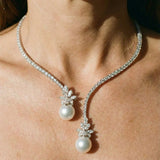Collier Élégant et Éclatant en Perles Argentées