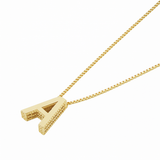 Collier avec initiale en or