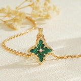 Collier avec pendentif en trèfle en émeraude | Or