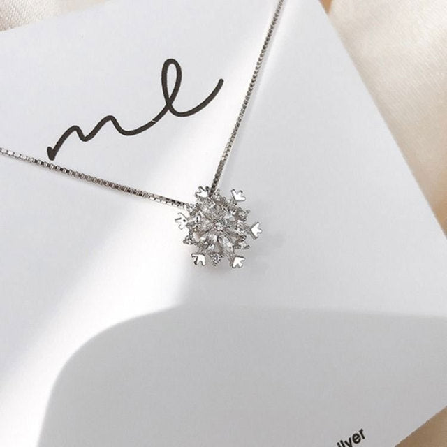 Collier en cristal avec neige brillante en or et argent