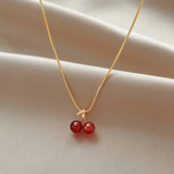 Collier en or avec des cerises