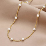 Collier en or avec perle naturelle