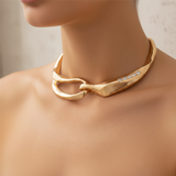 Collier en or rétro