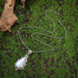Collier rétro avec pendentif en pierre de lune