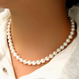 Collier rétro intemporel en marbre
