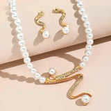 Ensemble cadeau en perles naturelles : collier et boucles d'oreilles