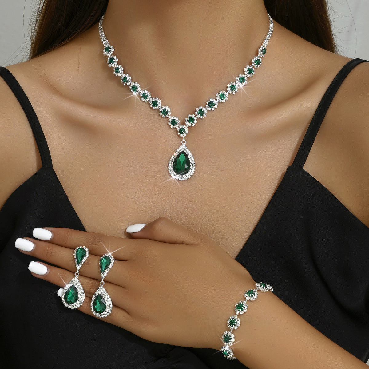 Ensemble complet de trois bijoux pour mariées