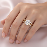 Ensemble de bagues brillantes avec zirconium rétro