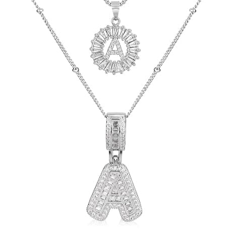 Ensemble de colliers avec initiales