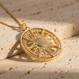 Collier Soleil Doré "Rayonnement Intérieur"