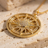 Collier Soleil Doré "Rayonnement Intérieur"