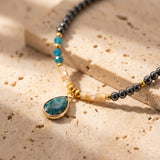 Collier Ras de Cou "Goutte" en Apatite