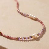 Collier "Éclat de Sérénité" en Rhodonite, Améthyste & Perles de Culture d'Eau Douce