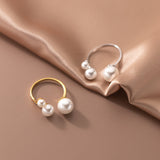 Bague Élégante avec Trio de Perles