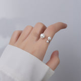 Bague Élégante avec Trio de Perles