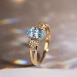 Bague exclusive en or avec cristal bleu